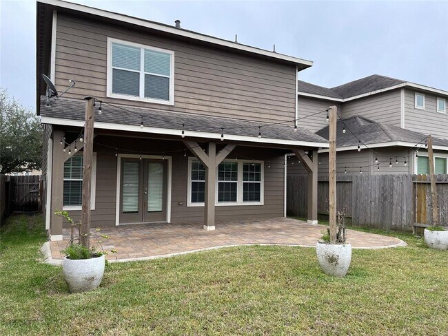 Building Photo - 8247 Sardina Shore Dr
