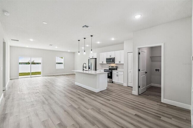 Building Photo - 13053 SW 36th Ct