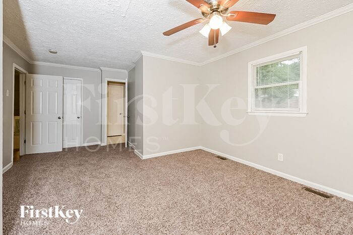 Building Photo - 6153 Continental Cir