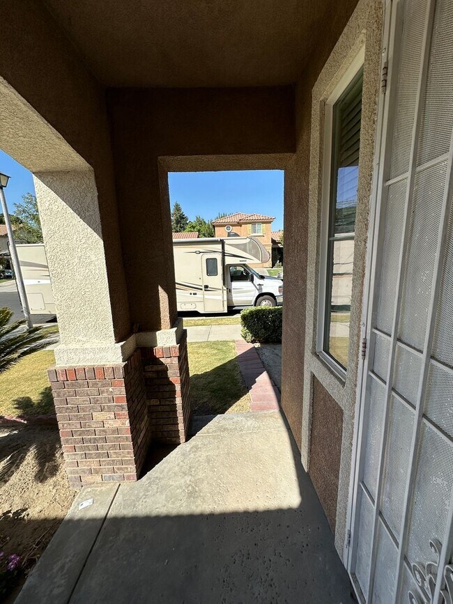 Building Photo - Charming 4-Bedroom, 3-Bathroom Home in Silver Creek