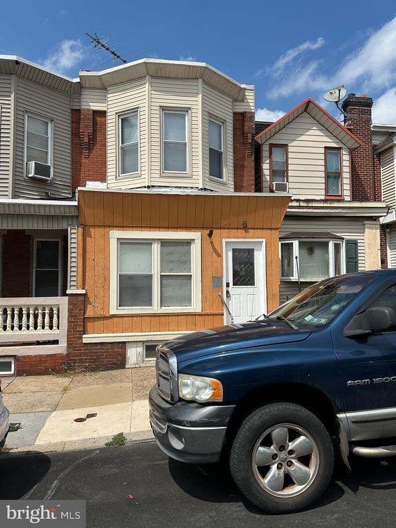 Primary Photo - 135 W Courtland St