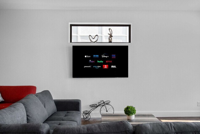 Building Photo - 516 Secretariat Dr