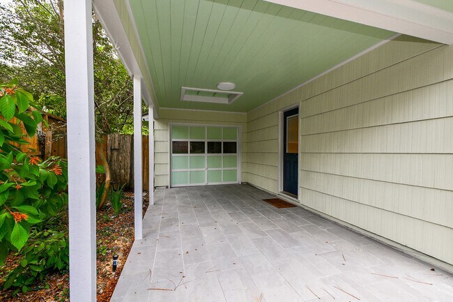 Building Photo - 5015 Grape St