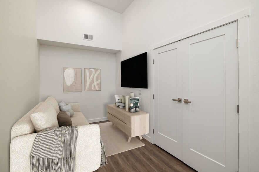 Building Photo - 443 Kane Creek Blvd