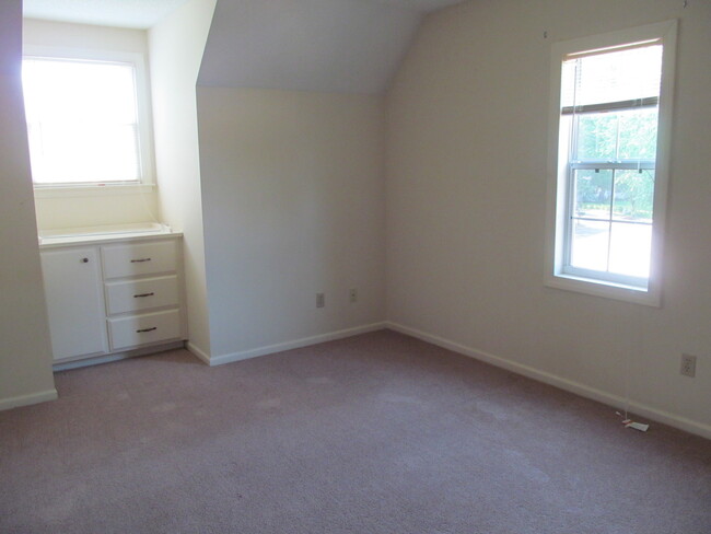 Building Photo - 2846 Willow Wood Cir
