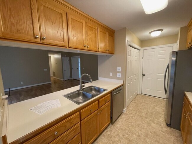 Building Photo - 1017 Bren Arbor Ct