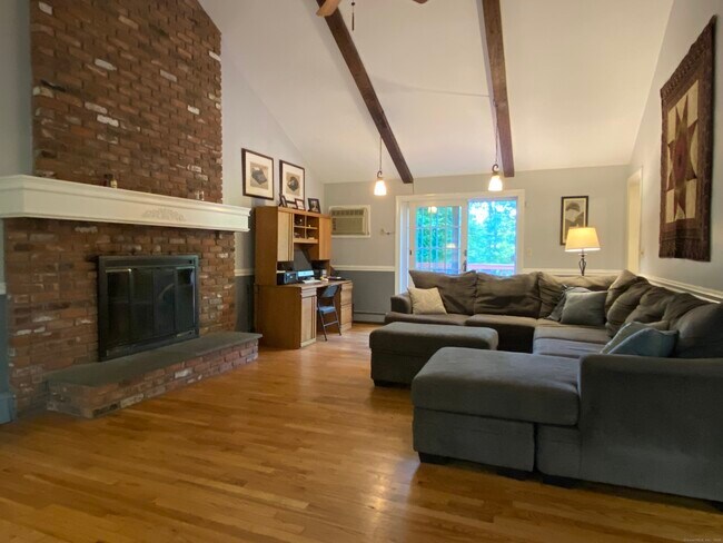 Building Photo - 25 Jade Tree Ln