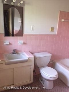 Building Photo - 3 br, 2.5 bath House - 229 Cedar Crest