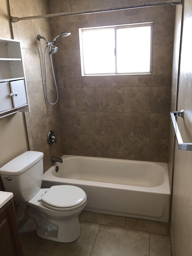 Building Photo - 3639 S Atlin Ave