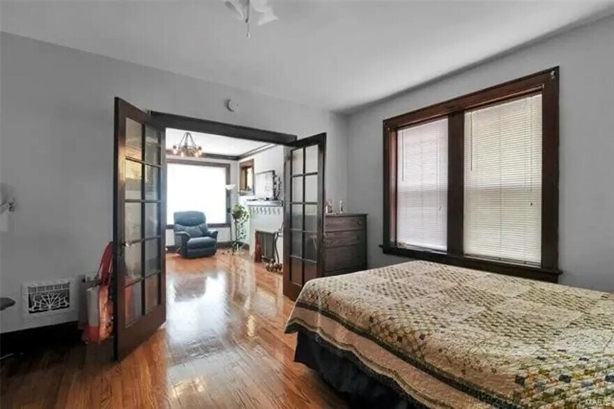 Building Photo - 1040 Art Hill Pl