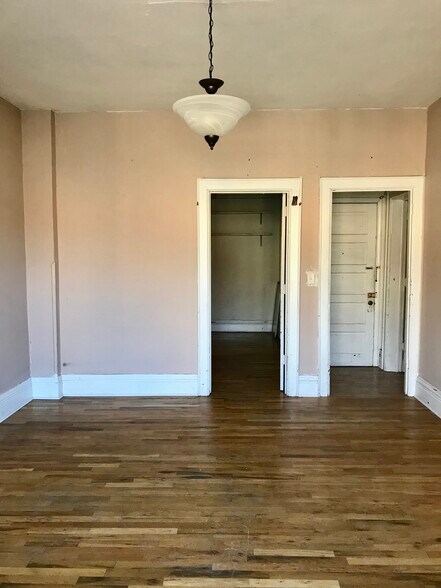 Building Photo - 419 State St