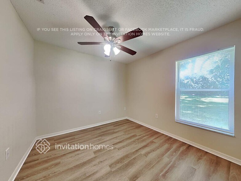 Building Photo - 2655 Green Valley Dr
