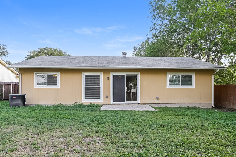 Building Photo - 10614 Cherry Laurel