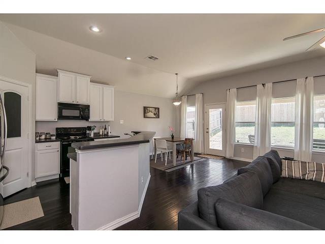 Building Photo - 212 Creekwood Dr