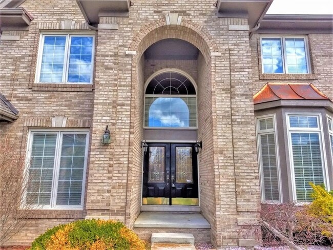 Building Photo - 45866 Fountain View Dr