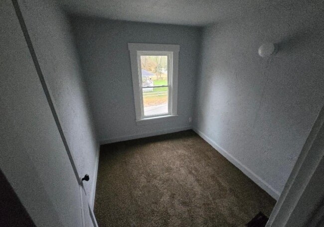 Building Photo - 1601 Grafton Rd