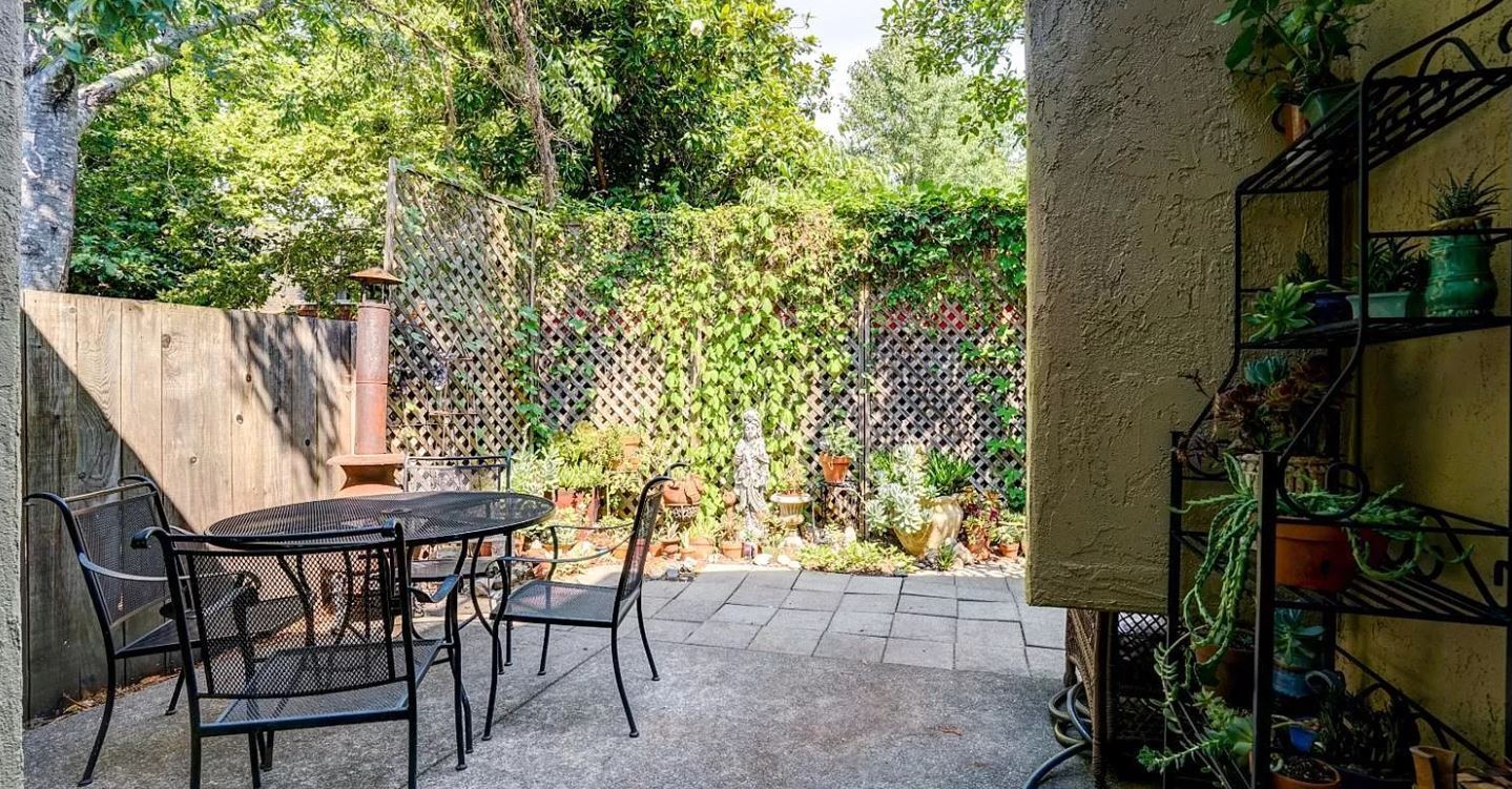 Patio Area - 47 Redwood Ct