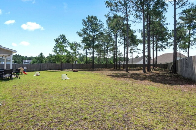 Building Photo - Charming 3-Bedroom Home with Bonus Room in...
