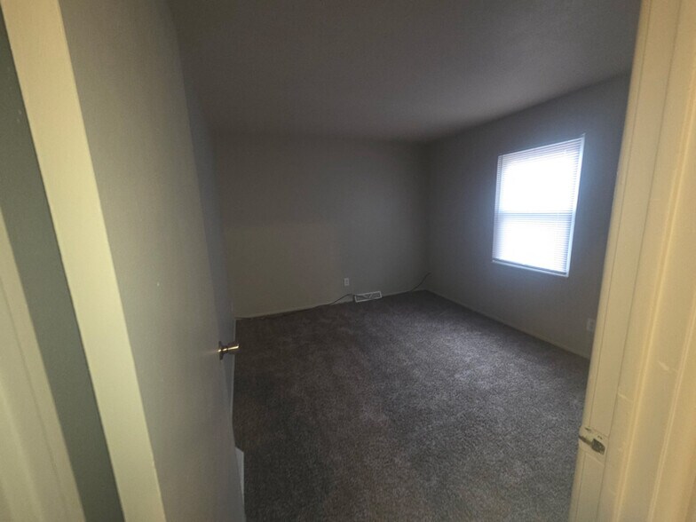 Building Photo - 417 Mathews Rd