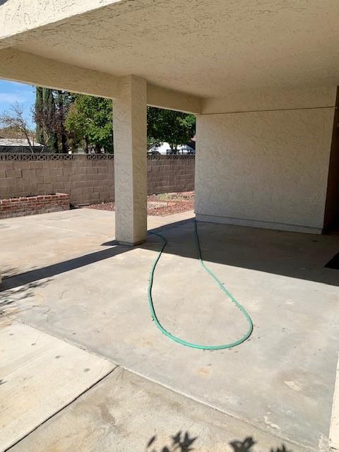 Building Photo - 6078 N Hazel Ave