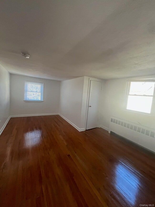 Building Photo - 117 Blydenburgh Ave