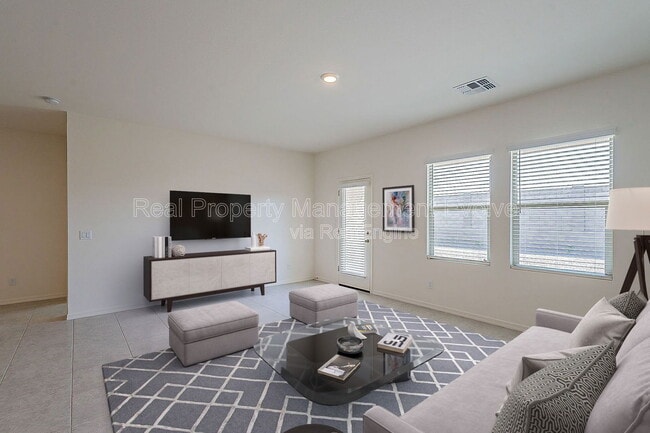 Building Photo - 19410 W Hazelwood St