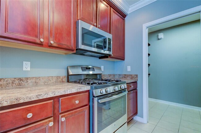 Building Photo - 10003 Bradwell Pl