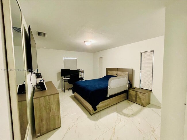 Building Photo - 1703 Edison Ave