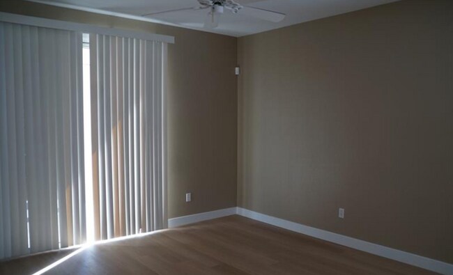 Building Photo - 10181 Bentley Oaks Ave