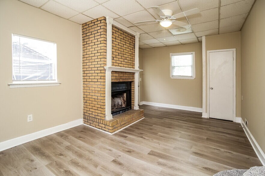 Building Photo - 2597 Carol Cir