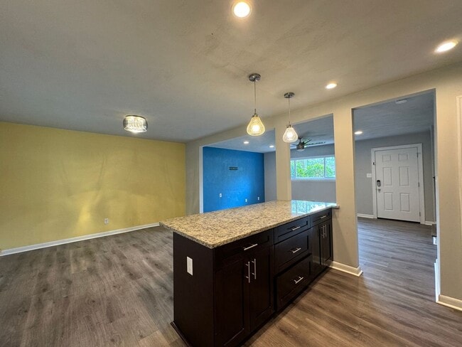 Building Photo - Welcome to this beautiful Single Family Home!