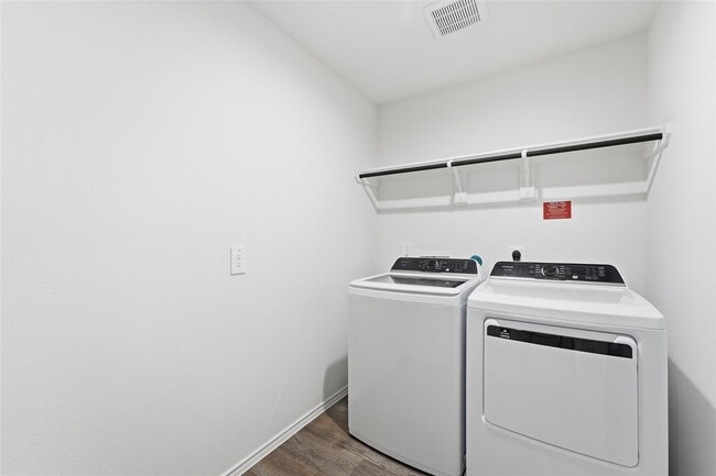 Building Photo - 31323 Heddington Ln