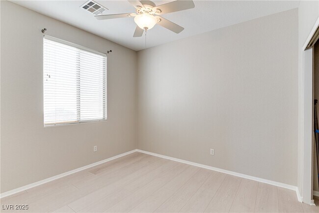 Building Photo - 1221 Sonatina Dr