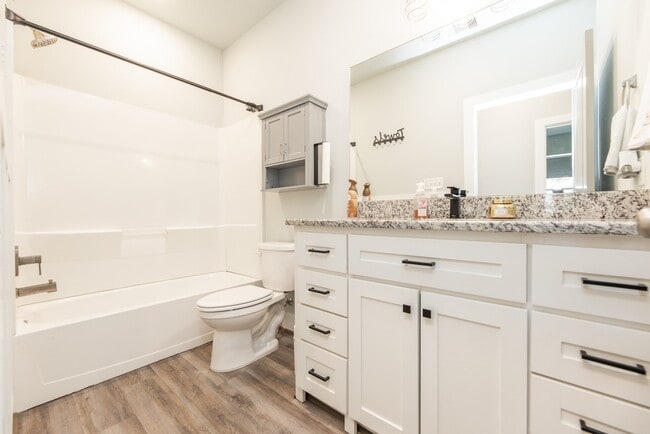 Building Photo - 9 Drywood Ln