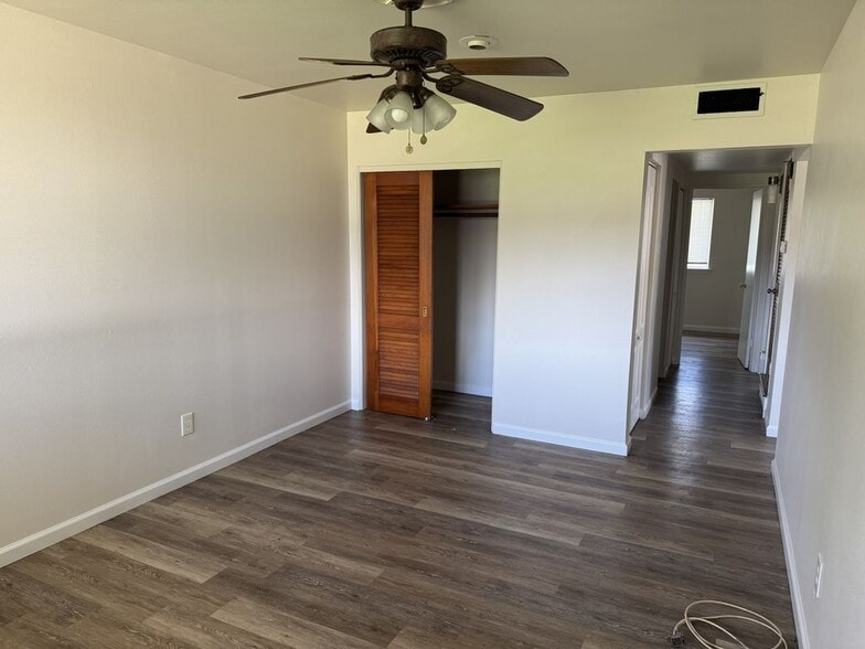 Building Photo - 651 Southwell Ln
