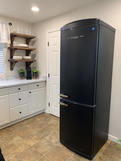 Building Photo - 1820 Whitman Rd