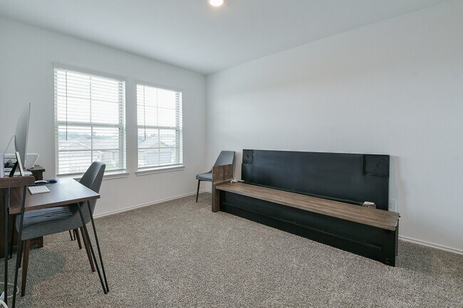 Building Photo - 22430 Forest Gorge Ln