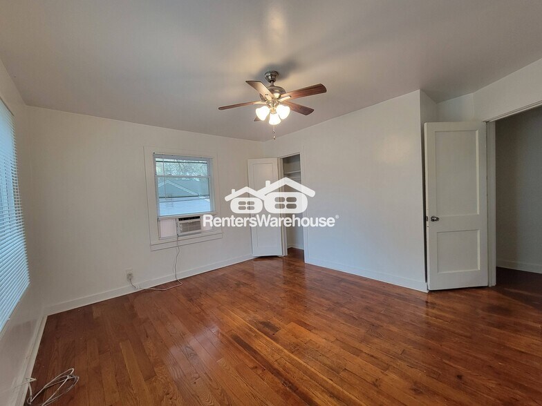 Building Photo - 1056 Regent St SW