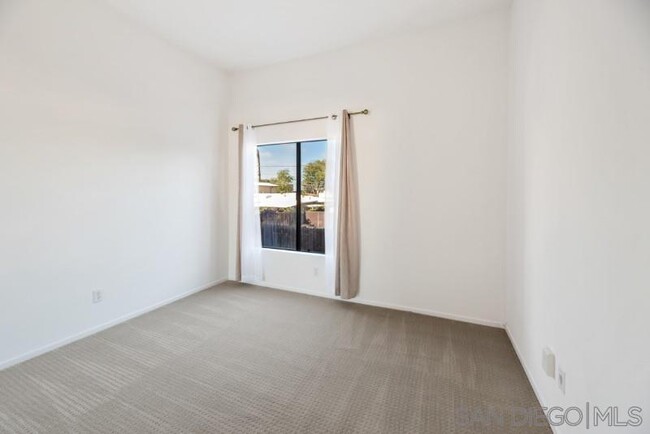 Building Photo - 5170 Clairemont Mesa Blvd