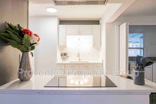 Building Photo - 14 Lieutenant St