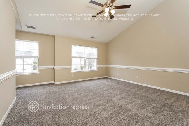 Building Photo - 849 Hedgepath Terrace