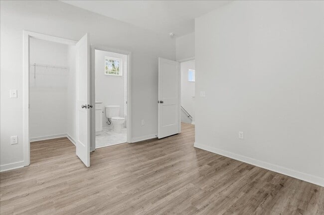 Building Photo - 516 SW 7th Pl