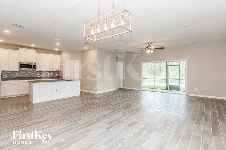 Building Photo - 10155 Pavnes Creek Dr