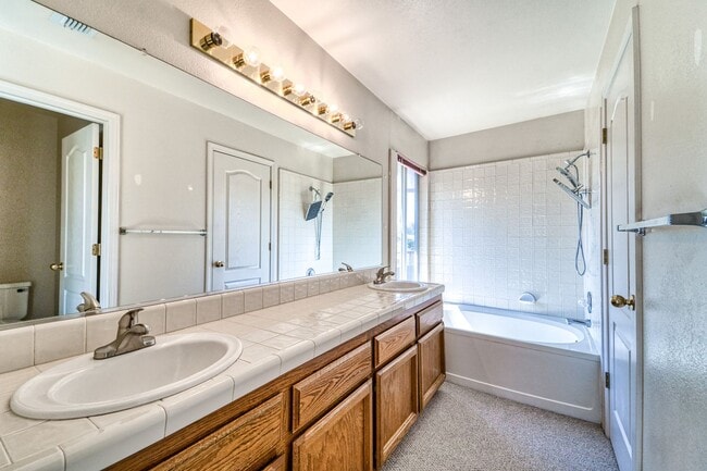 Building Photo - Spacious 4-Bedroom Home Near Happy Park