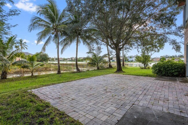 Building Photo - 192 SW 204th Ave