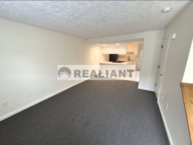 Building Photo - 4348 Beechgrove Dr