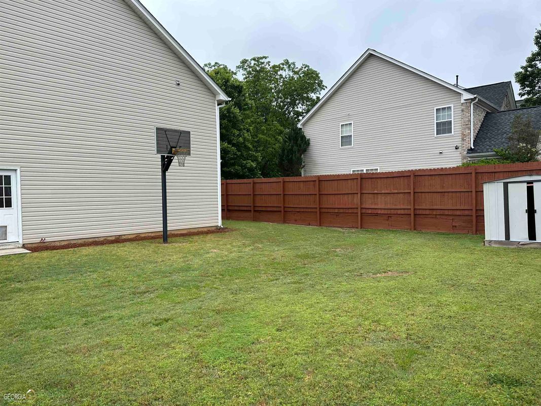 Building Photo - 1133 Hawthorn Ln