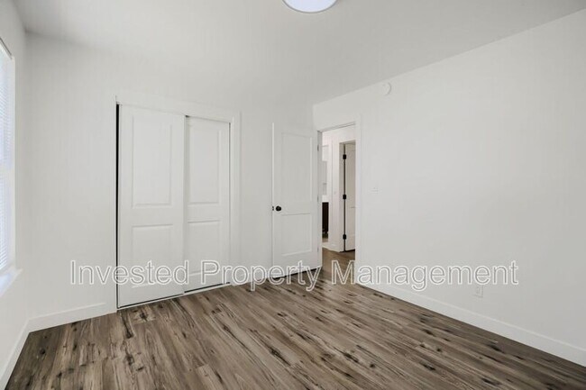 Building Photo - 6473 Newcombe Ct