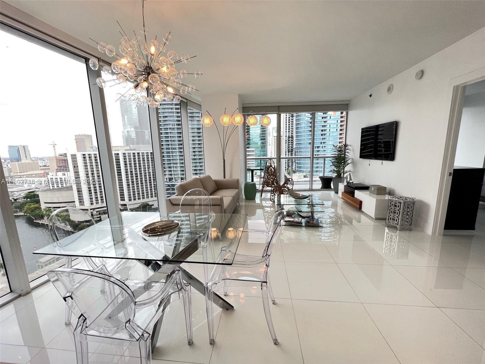 Building Photo - 475 Brickell Ave