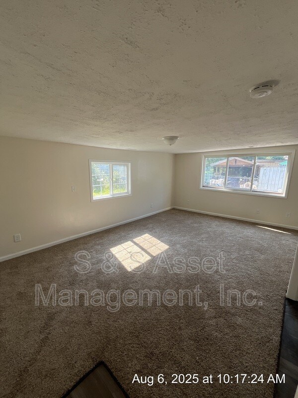 Building Photo - 5731 Joshua St
